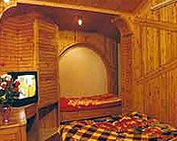 Semi Deluxe Room